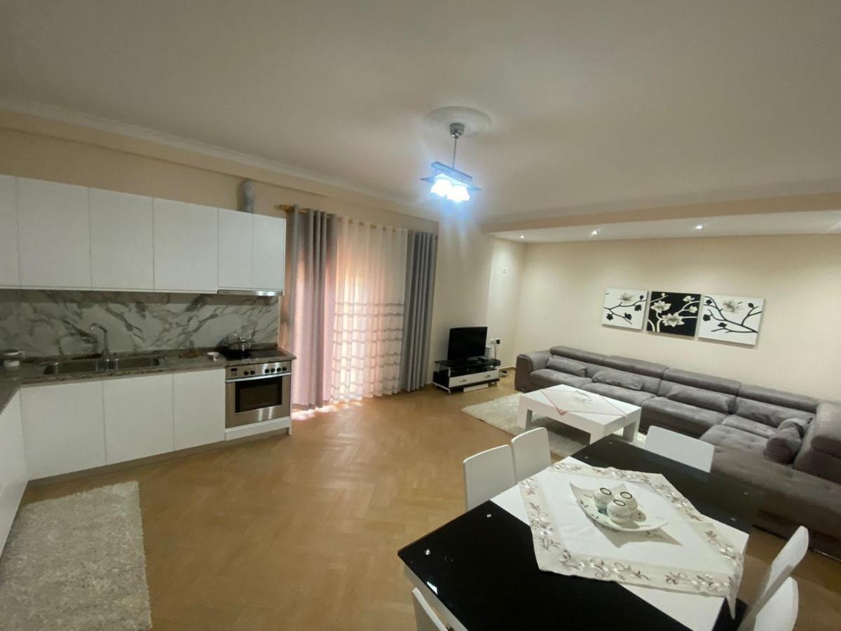Apartment Lea Penthouse Vlorë